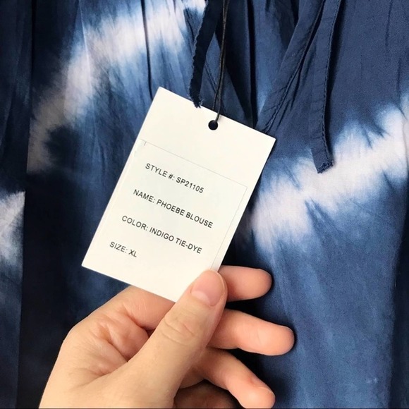 NEW! Generation Love Phoebe Blouse - Picture 3 of 6